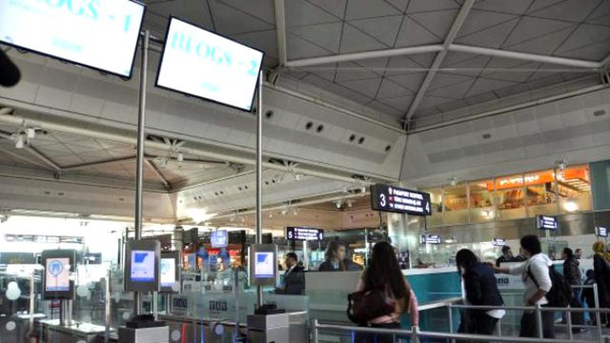 Parmak İzi İle Pasaport Geçişi Bugün Başlıyor