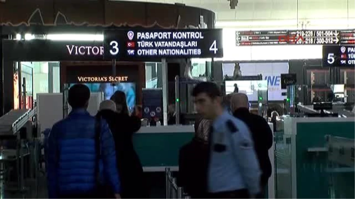 Parmak İzi ile Pasaporttan Geçiş Bugün Atatürk Havalimanı\'nda Başlıyor