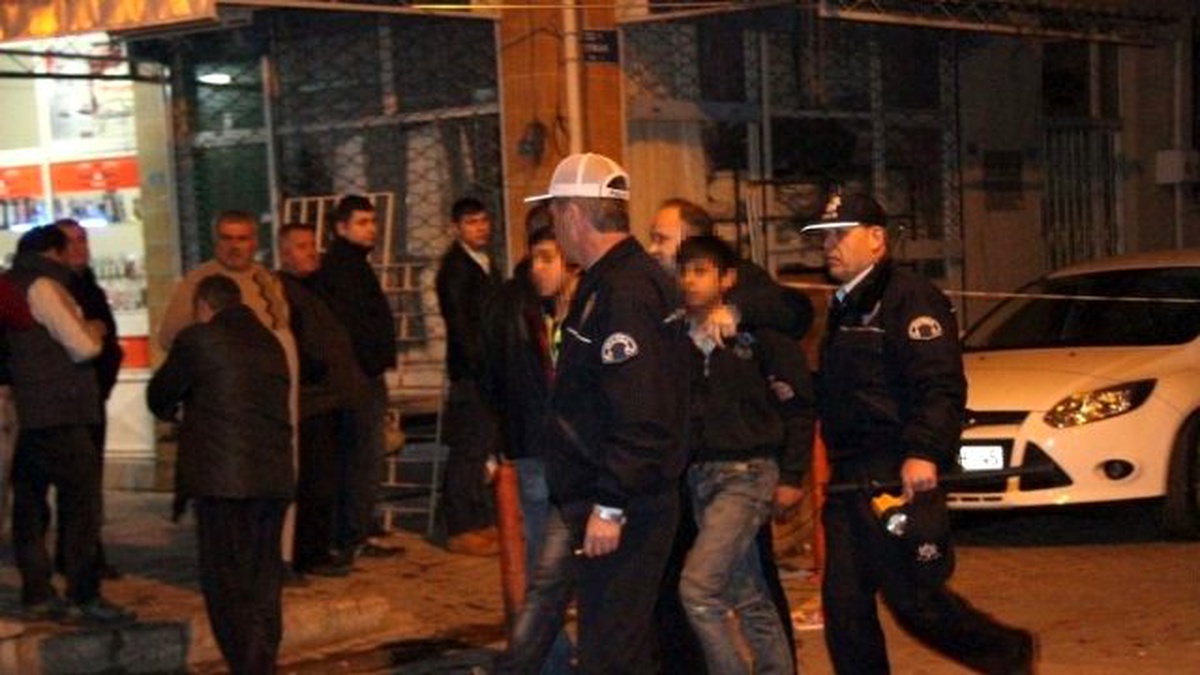 Polisten Kaçan Zanlılar Kıskıvrak Yakalandı