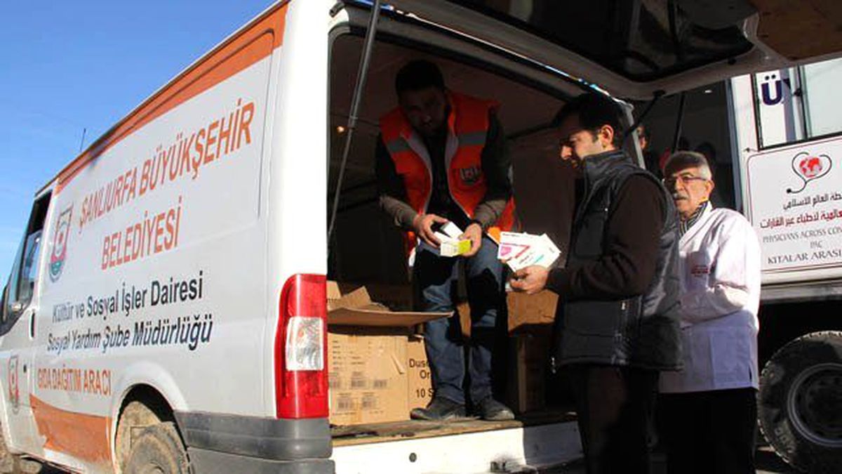 Sığınmacılara İlaç Dağıtımı Başladı