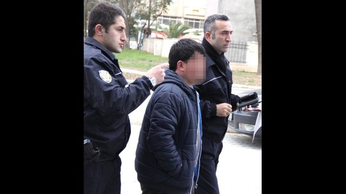 Silahla Yakalanan Gence Adli Kontrol