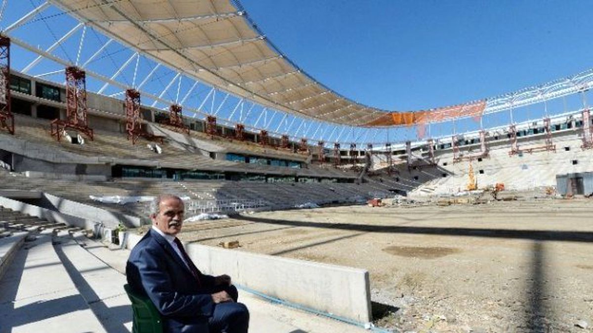 Timsah Arena\'ya Barcelona\'lı Açılış