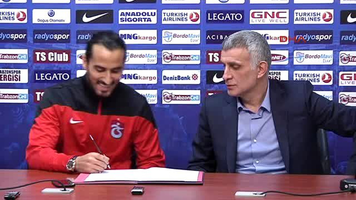 Trabzonspor Erkan Zengin\'e İmzayı Attırdı