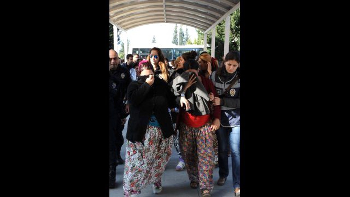 Uyuşturucu Zanlısı 30 Kişi Adliyeye Sevk Edildi