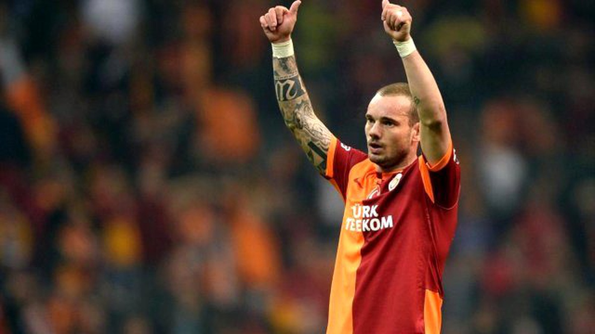 Wesley Sneijder: Galatasaray\'da Uzun Yıllar Kalmak İstiyorum