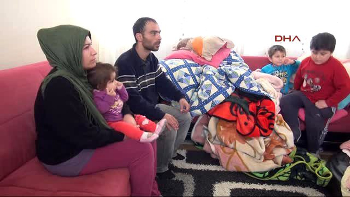 Anne Hasta Bebeğiyle Evde Mahsur Kaldı