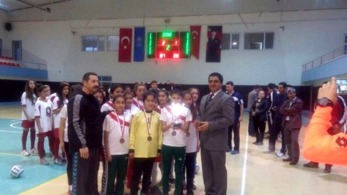 Adana\'da Okullarası Yıldız Kızlar Futsal Müsabakaları