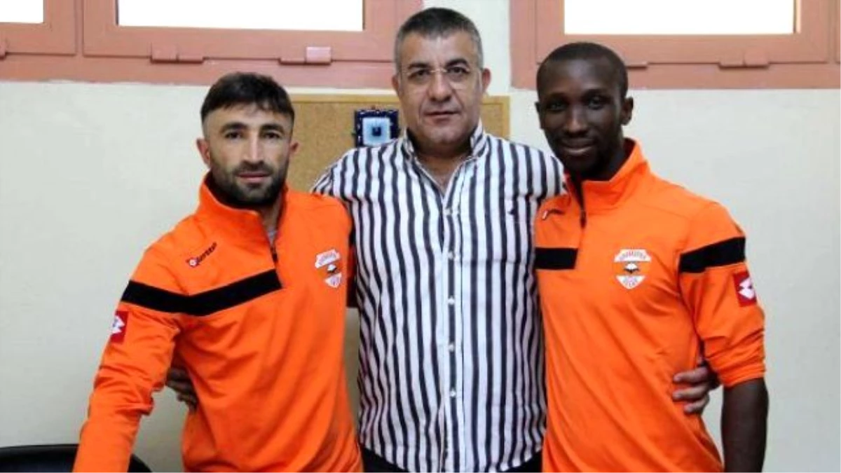 Adanaspor Nduka ve Jamshid\'le İmzaladı