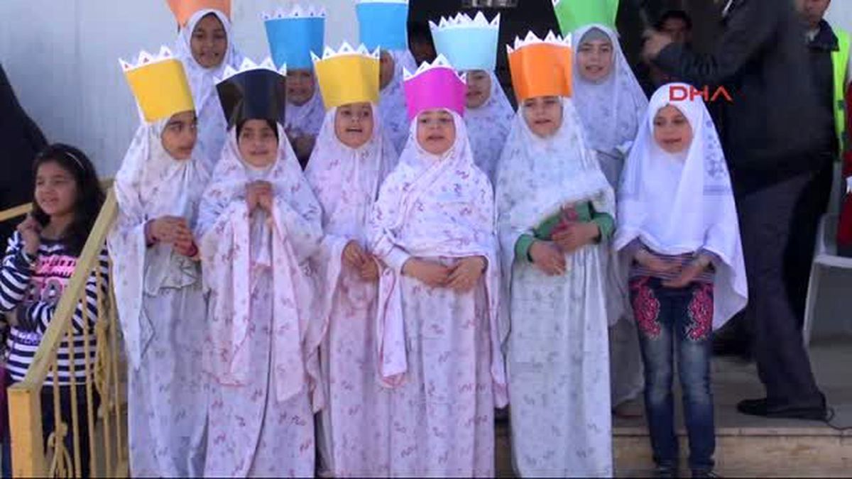 Adıyaman - Suriyeli Çocukların Karne Sevinci