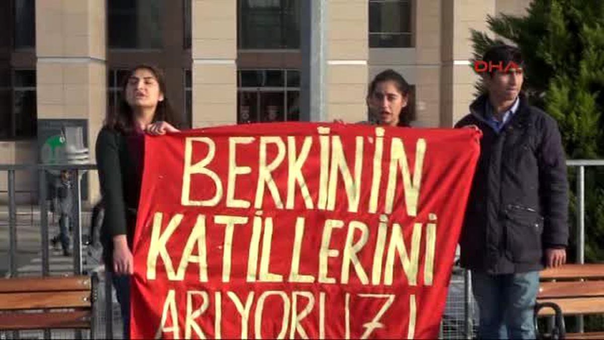Adliye Önünde Berkin Elvan Eylemine Müdahale 4 Gözaltı