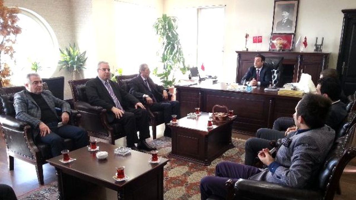 AK Parti İl Başkanı Fatih Yeşilyurt\'tan Erzurum Barosuna Ziyaret