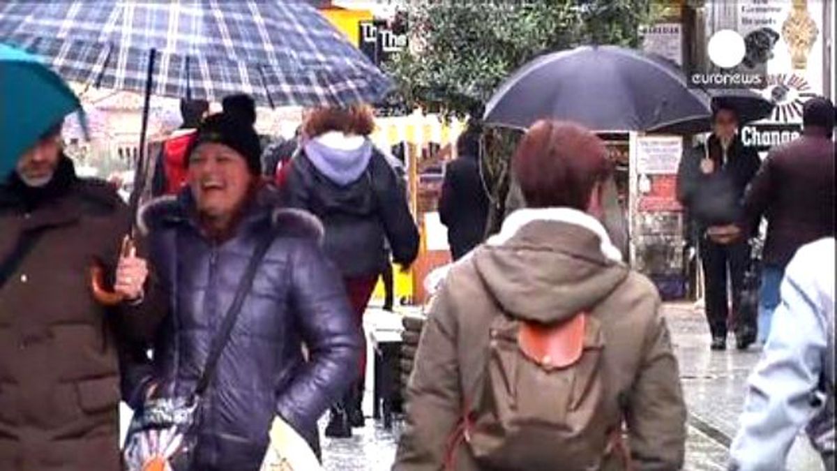 Amb\'nin Parasal Genişleme Programı ve Riskler