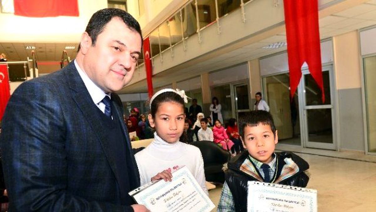 Ankara Büyükşehir Belediyesi Mülteci Çocuklara Türkçe Öğretiyor