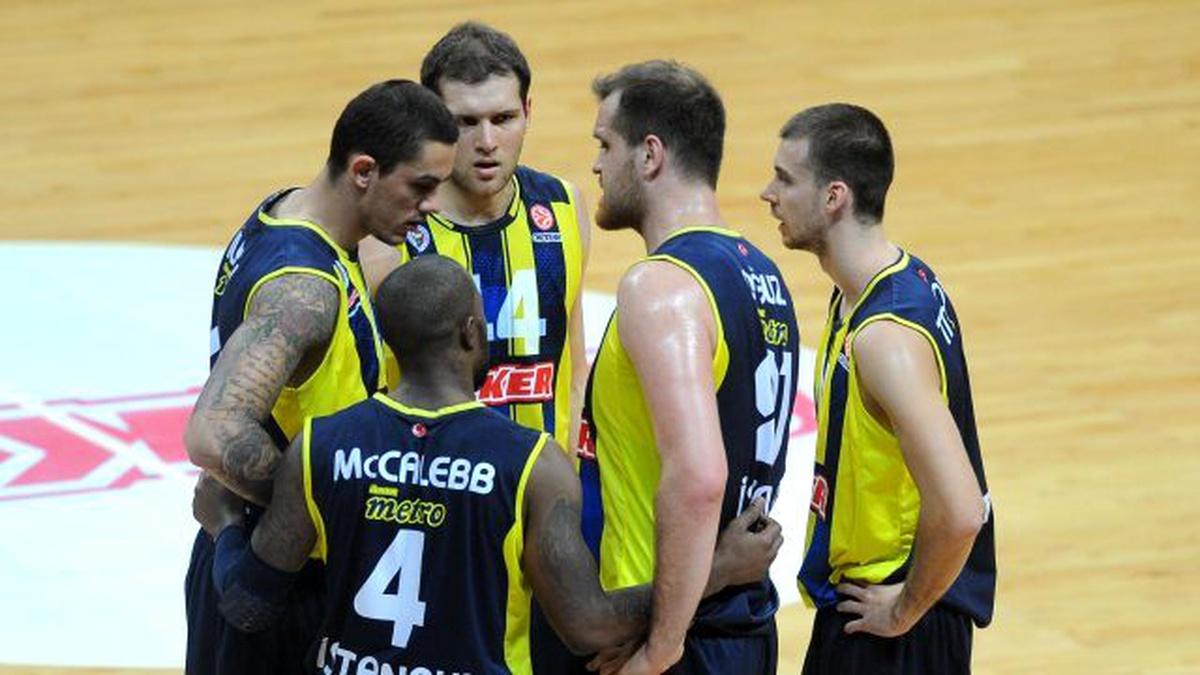 Fenerbahçe Ülker Deplasman Galibiyetleriyle Hayat Buluyor