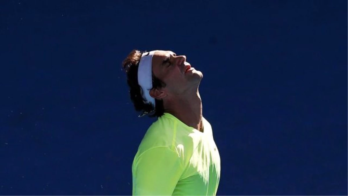 Avustralya Açık\'ta Büyük Sürpriz: Roger Federer, Andreas Seppi\'ye Elendi!
