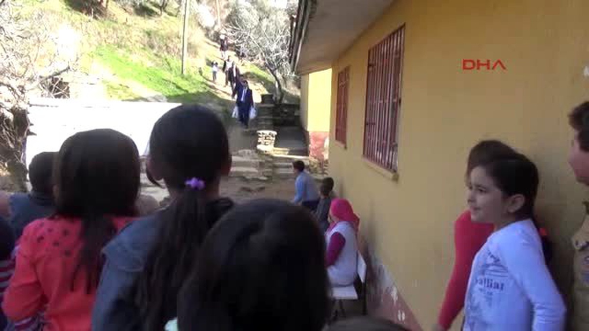 Aydın - İlk Yarı Öğretmen Sıkıntısı Yaşanan İlkokulda Karne Sevinci