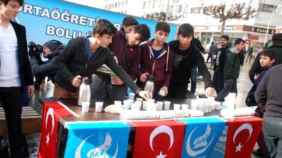 Bolu\'da Ülkücülerden Çaylı Bonzai Tepkisi