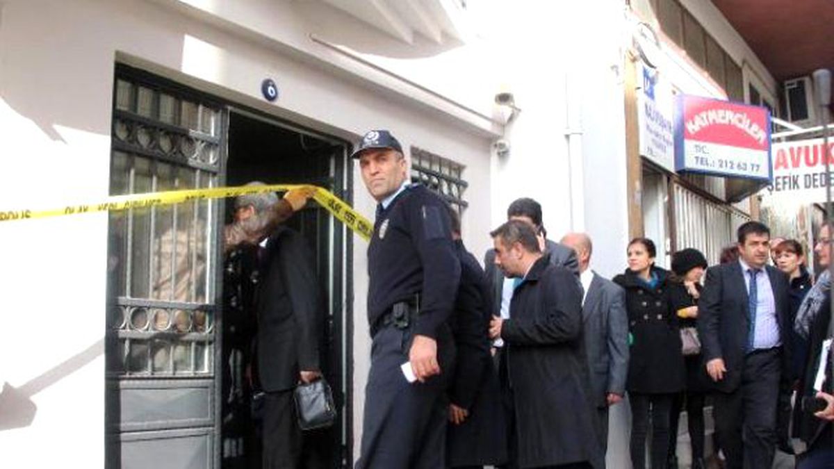 Aydın\'da Avukatın Borç İntiharı