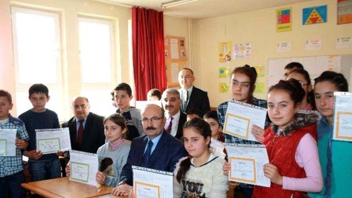 Burdur\'da 43 Bin 449 Öğrenci Karne Aldı
