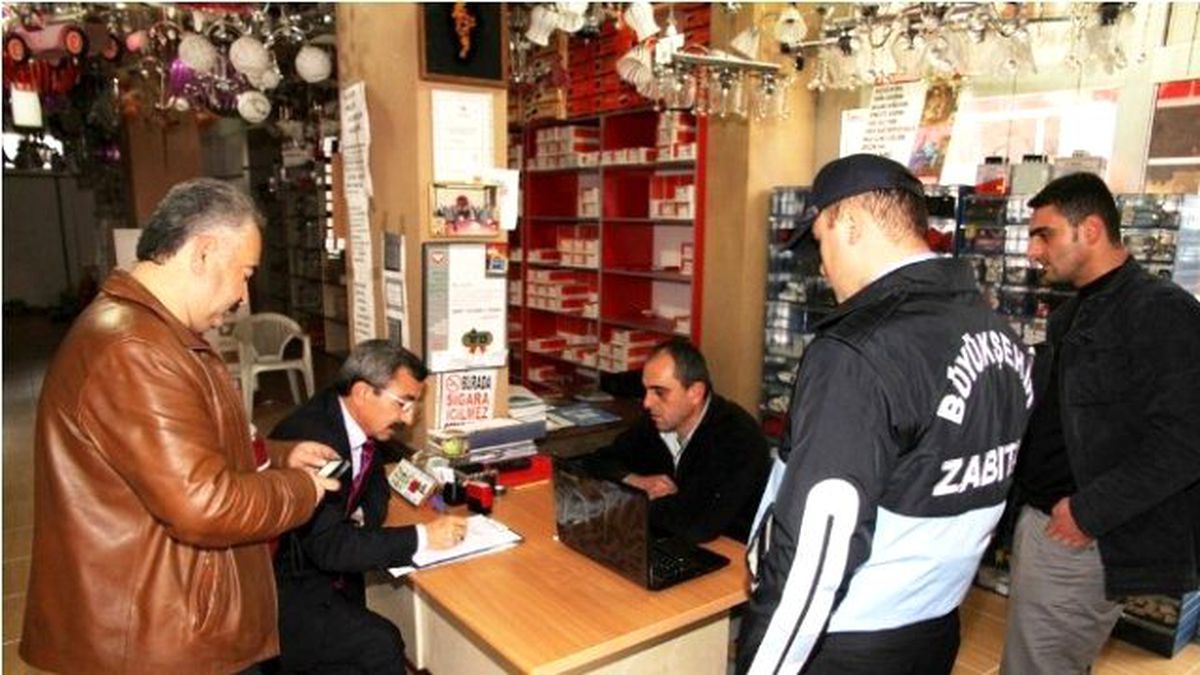Kocaeli Büyükşehir Belediyesinden Esnafa Ruhsat Uyarısı