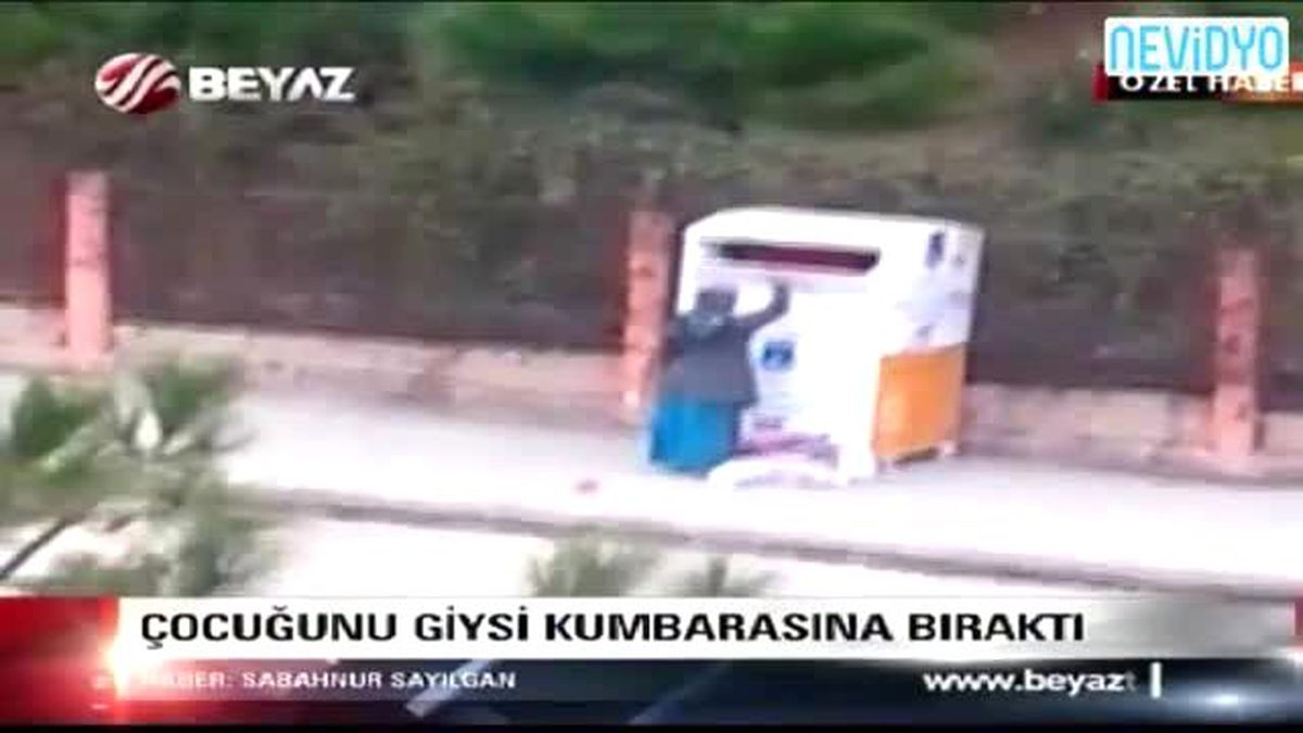 Çocuğunu Giysi Kumbarasına Bırakan Anne