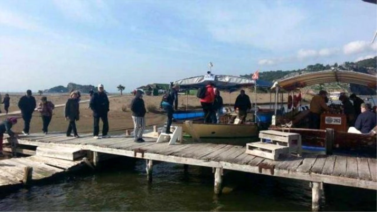 Dalyan Kanalı, İztuzu Sahili ve Sulungur Gölü\'ndeki Çöpler Toplandı