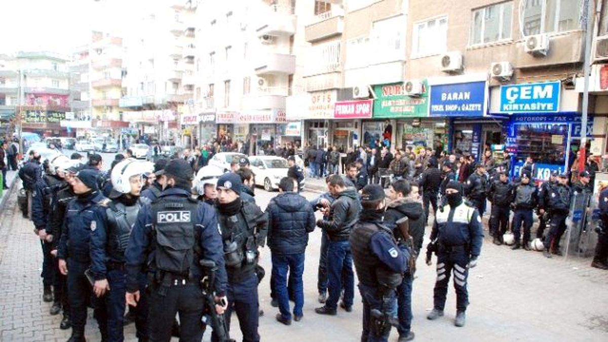 Diyarbakır\'da Gerginlik