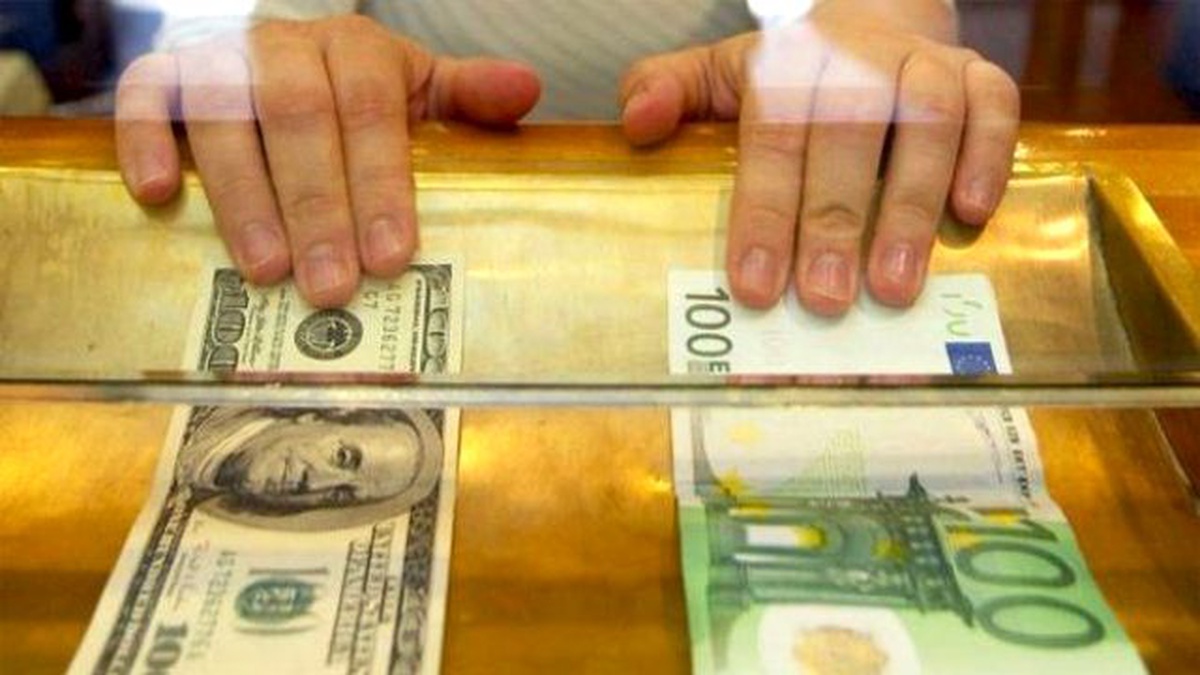 Dolar 2,3270, Avro 2,6380 Liradan Güne Başladı
