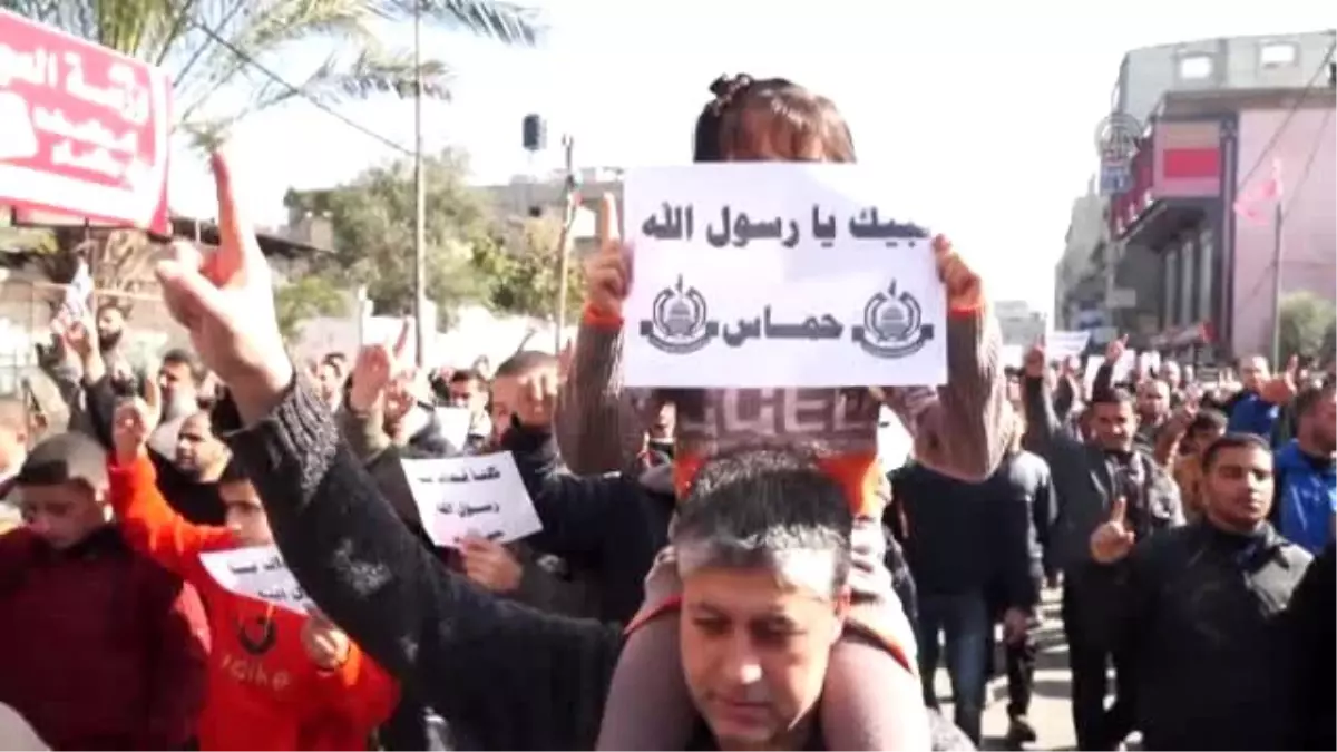 Fransız Charlie Hebdo Dergisi Gazze'de Protesto Edildi