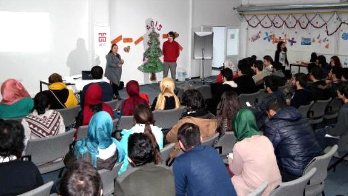 Gençlerden \'Yabancı Düşmanlığı ve Irkçılığa Karşı\' \'Hepimiz İnsanız\' Mesajı