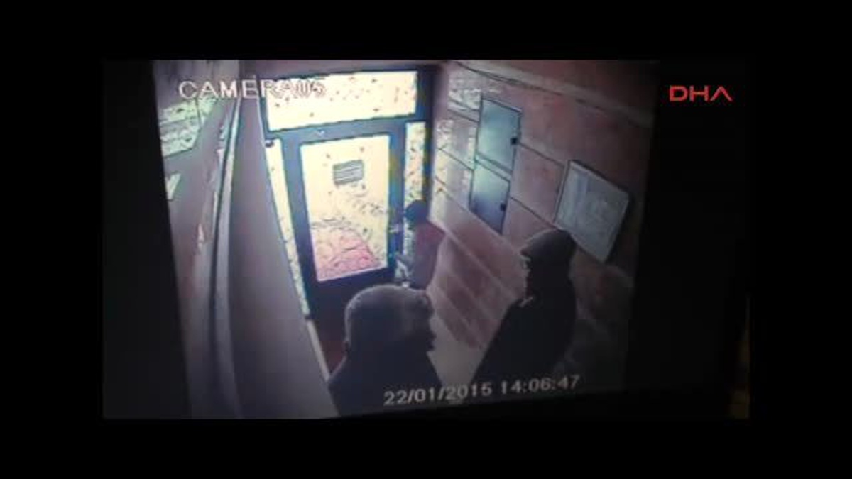 Komşusu Tarafından Öldürülen CHP\'li Koç\'un Sekreterinin Öğretmen Eşi Son Yolculuğuna Uğurlandı-ek