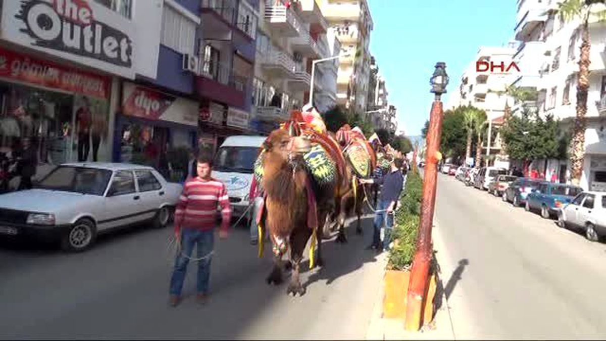 Kumluca - Develere Güreş Öncesi Tanıtım Korteji