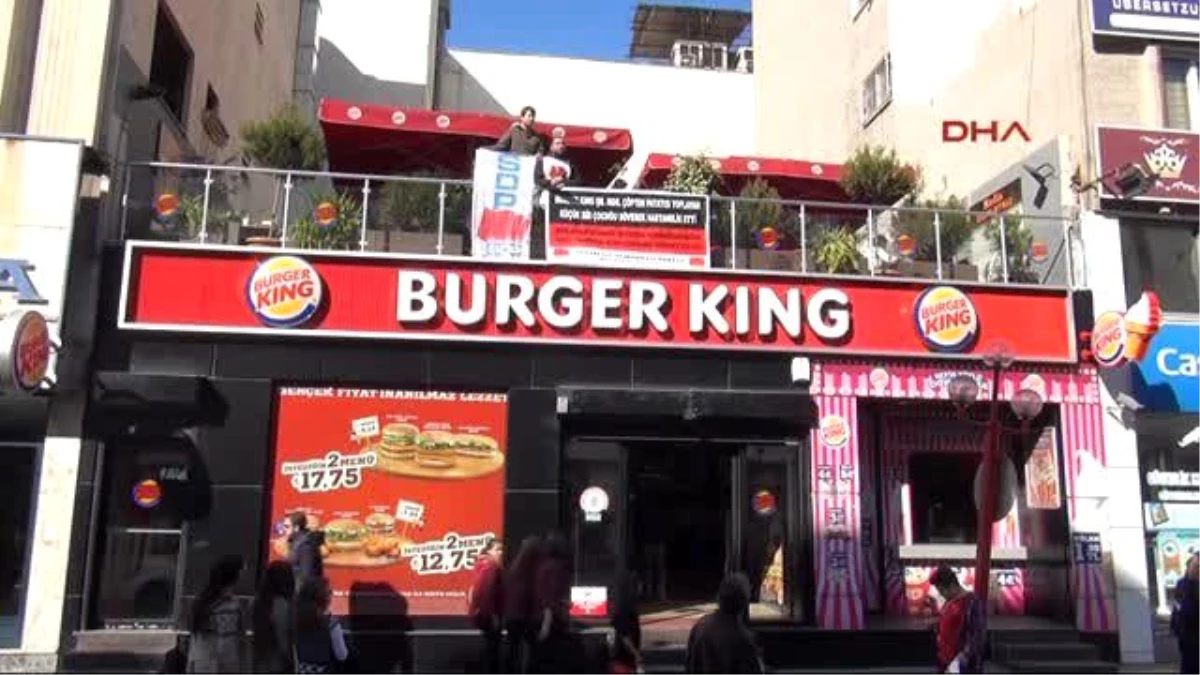 Mersin\'de Burger King Şubesinde Sdp Eylemi