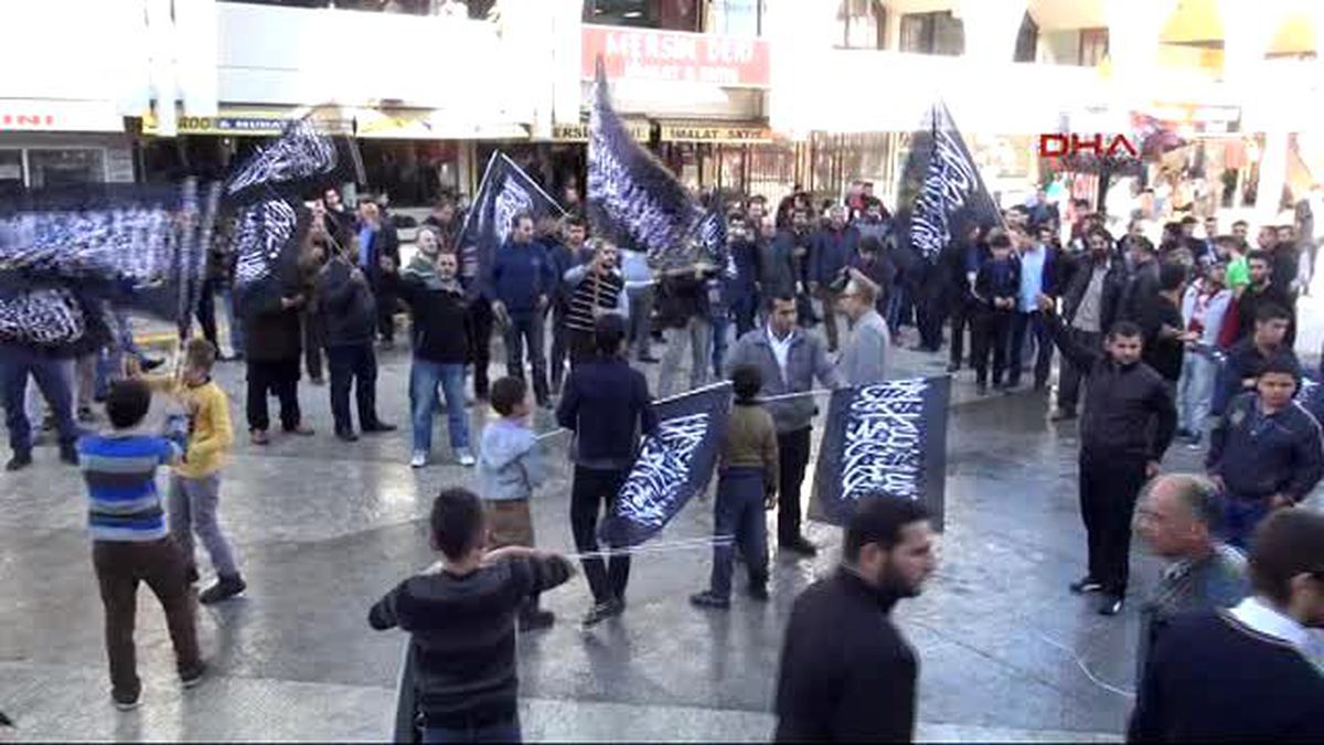 Mersin\'de Charlie Hebdo Protestosu