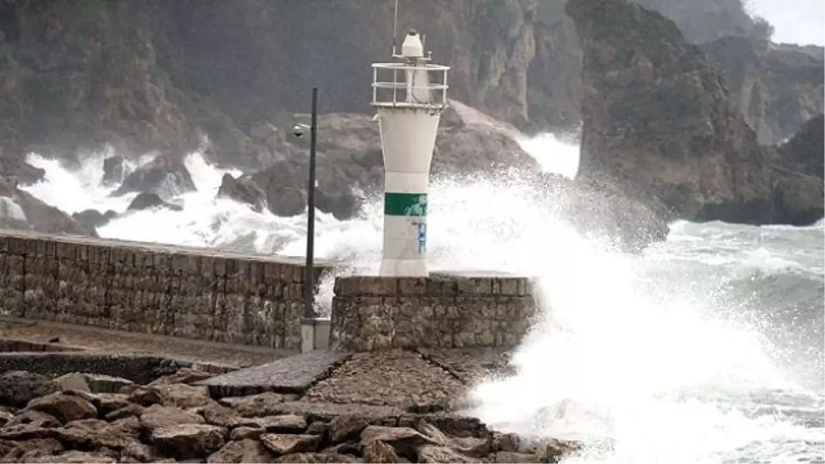 Meteorolojiden Kuvvetli Yağış ve Fırtına Uyarısı