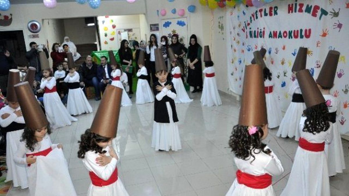 Minikler İlk Karnelerini Aldı