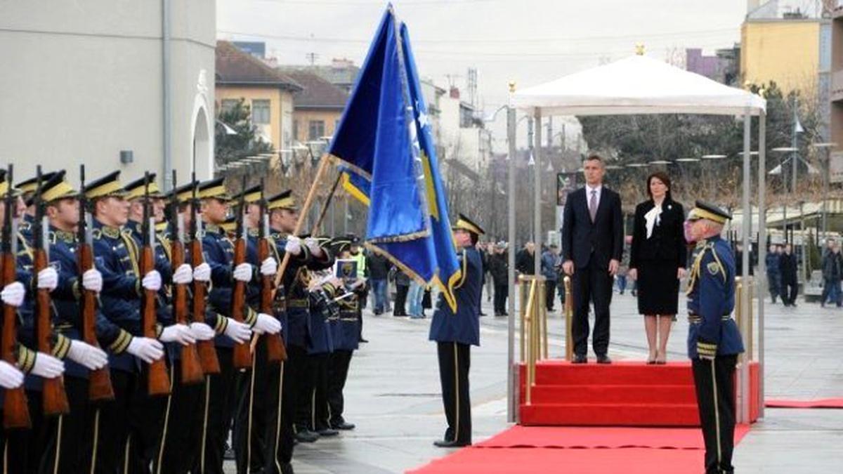 NATO Genel Sekreteri Stoltenberg Kosova\'da