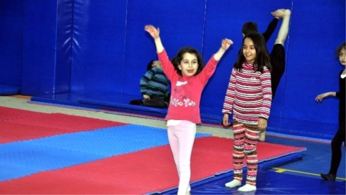 Nevşehir\'de 250 Öğrenci Jimnastik Kurslarına Katlıyor
