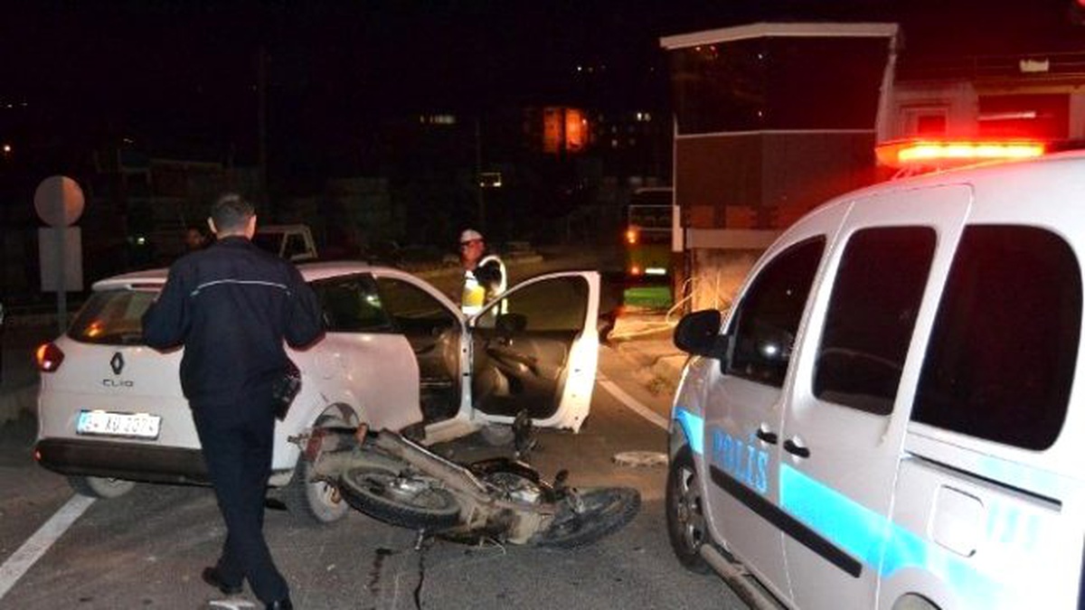 Otomobil ile Motosiklet Çarpıştı: 2 Yaralı