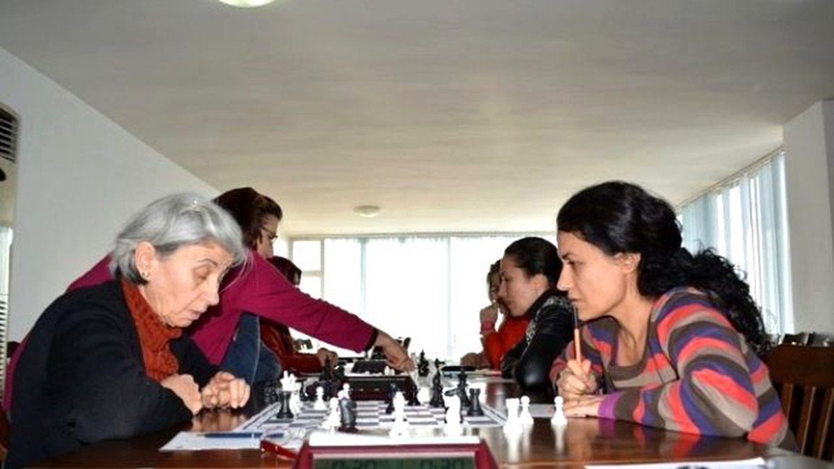 Sosyal Yaşam Evi Grubu ve Halk Eğitim Grubu Satranç Dostluk Maçında Buluştu