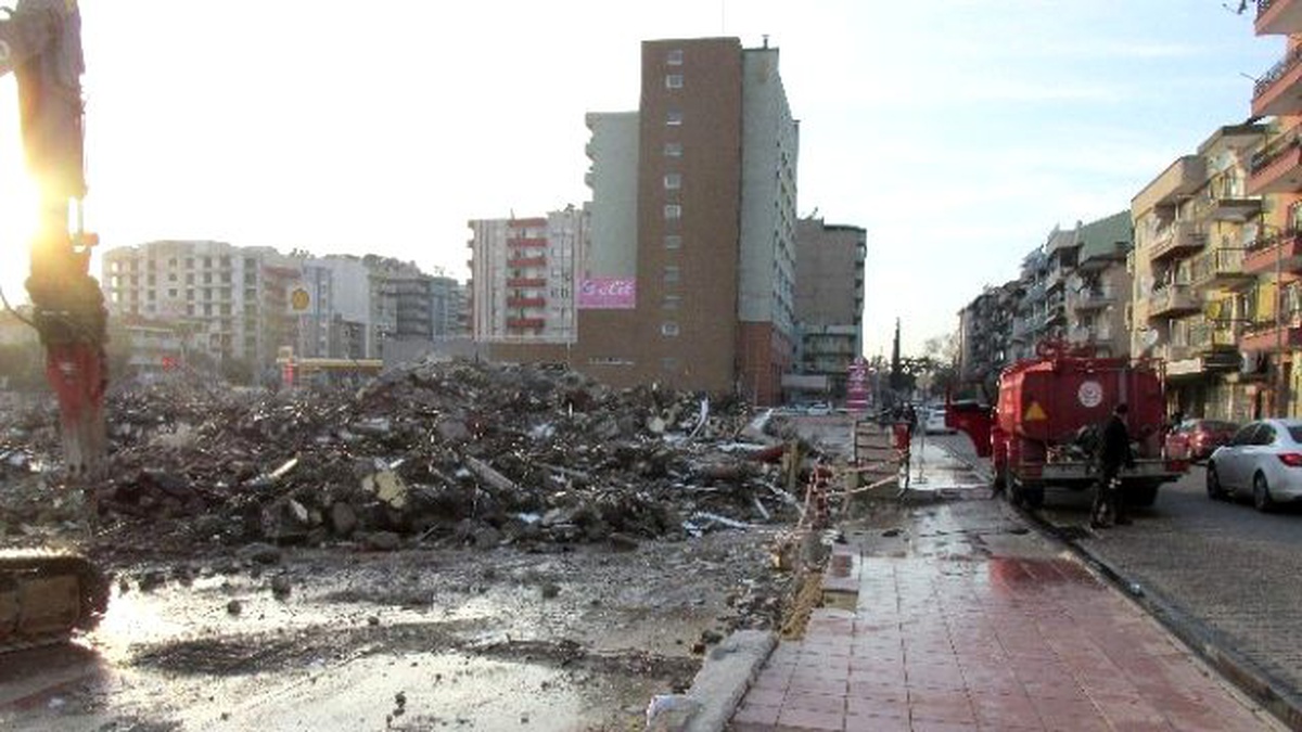 Aydın Eski Otogarı Tamamen Yapılardan Arındırıldı
