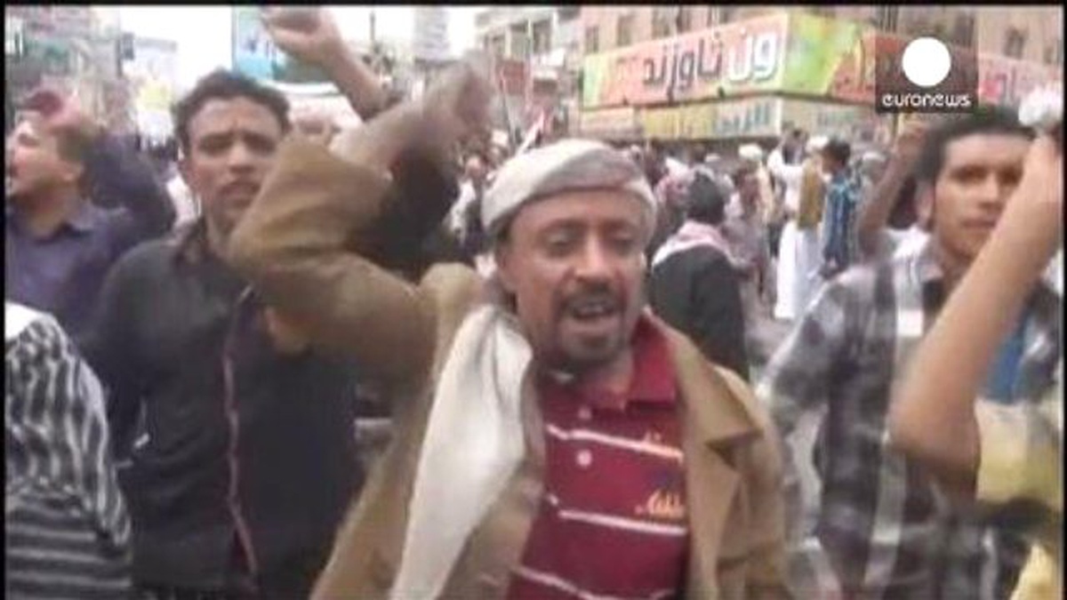 Hükümetsiz Kalan Yemen\'de Sokaklar Sesini Yükseltiyor