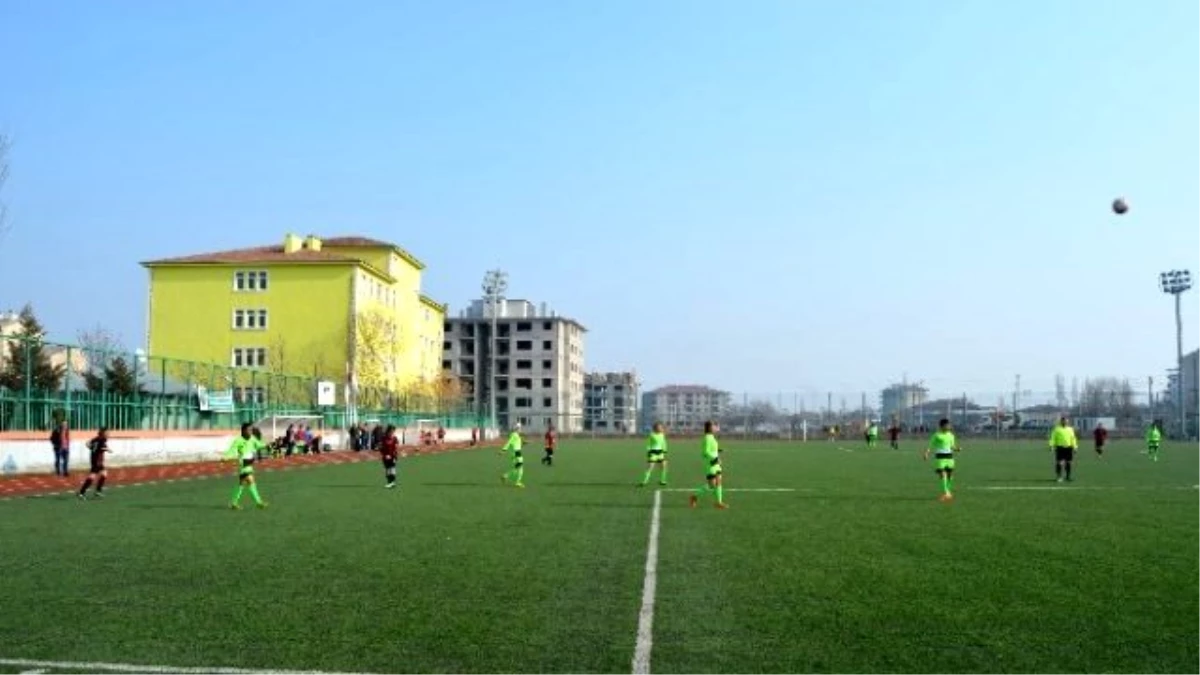 Iğdır Bayan Futbol Takımı Maçı 3-0 Kazandı