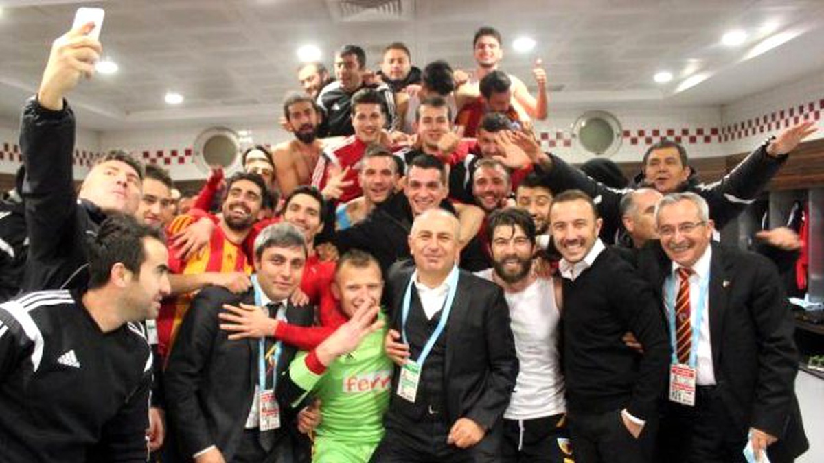 Kayserispor\'un Farklı Galibiyet Sevinci