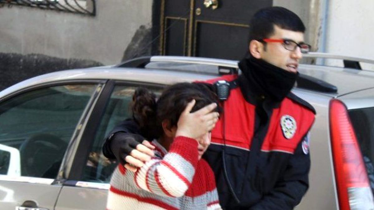 Kovaya Çöp Atmayın" Kavgası: 2 Yaralı