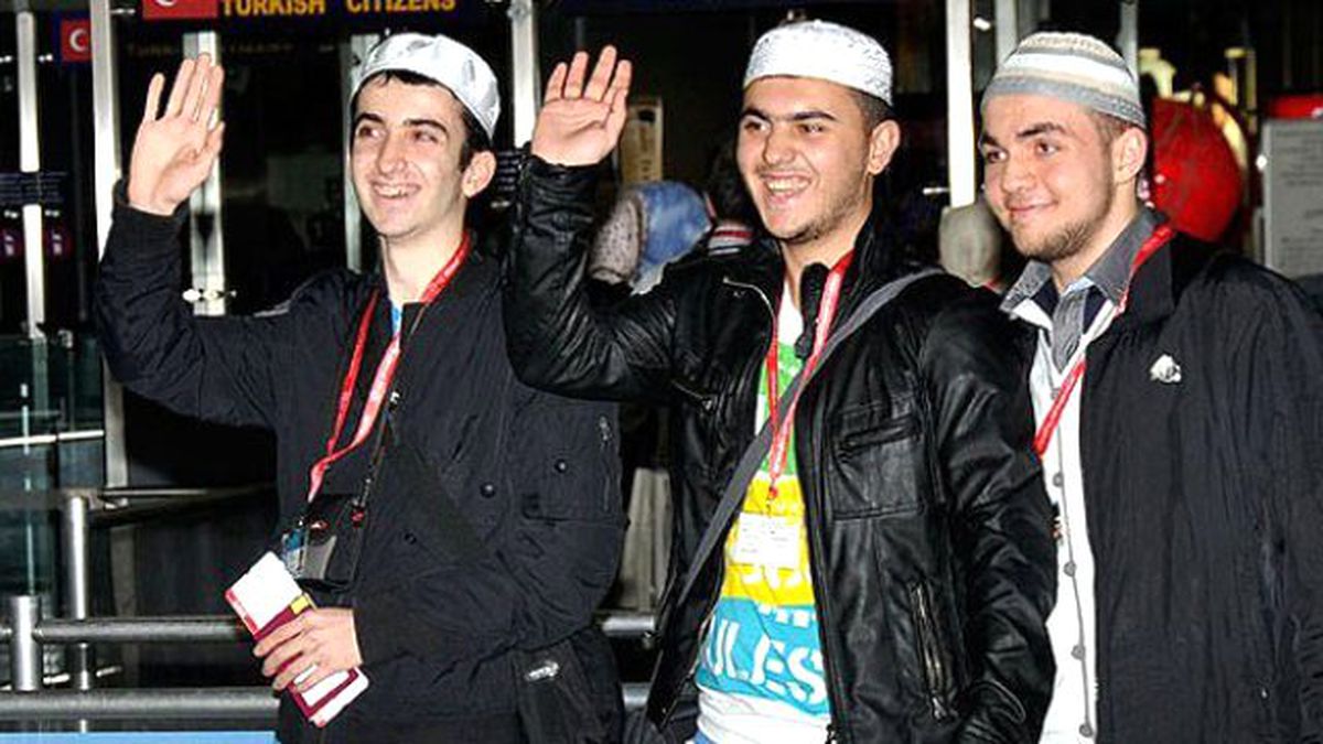 Öğrencilere Karne Hediyesi Umre