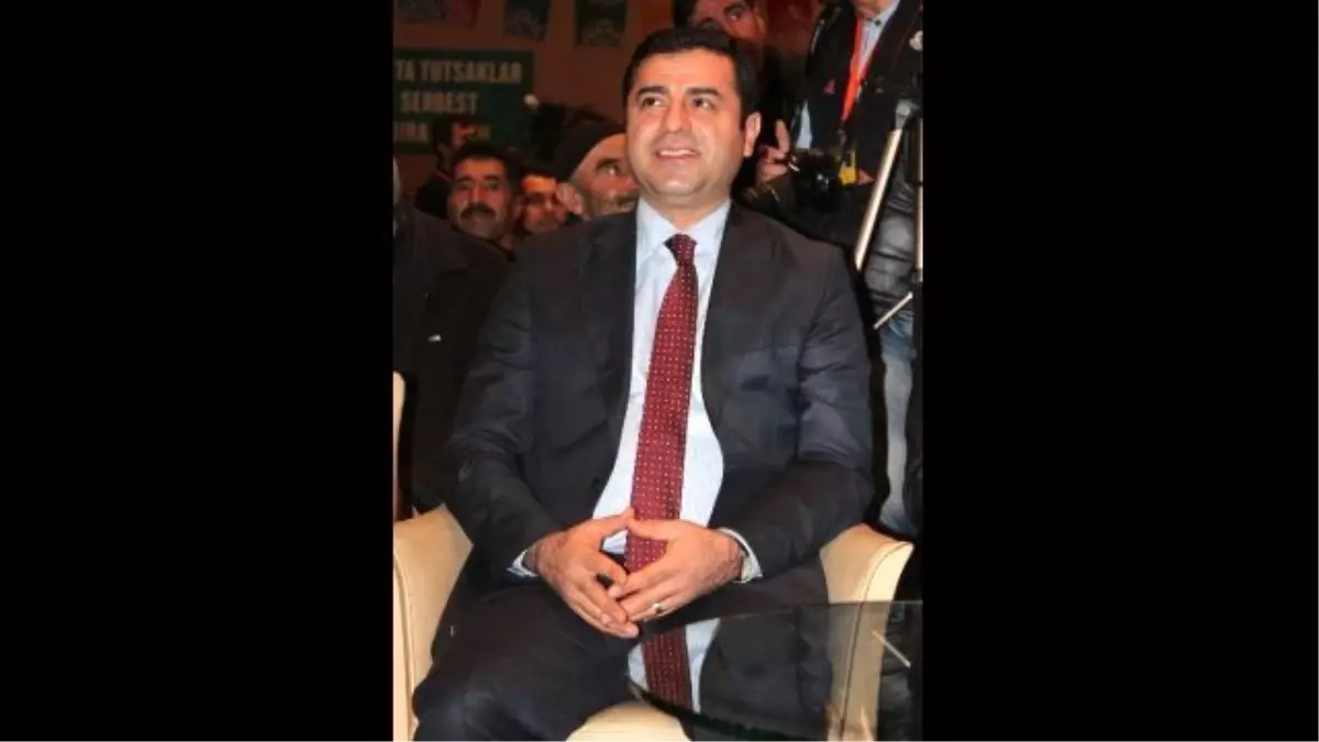 Selahattin Demirtaş\'dan Adaylık Açıklaması