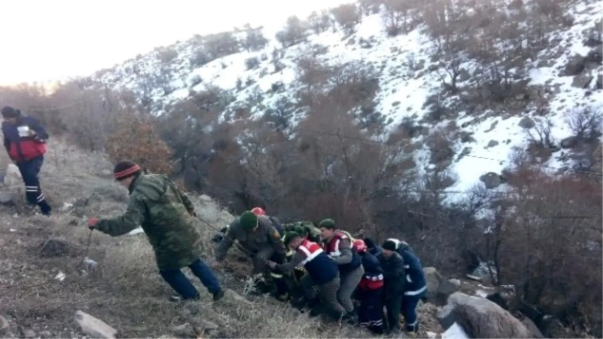 Seydişehir\' de Trafik Kazası: 1 Ölü, 2 Yaralı