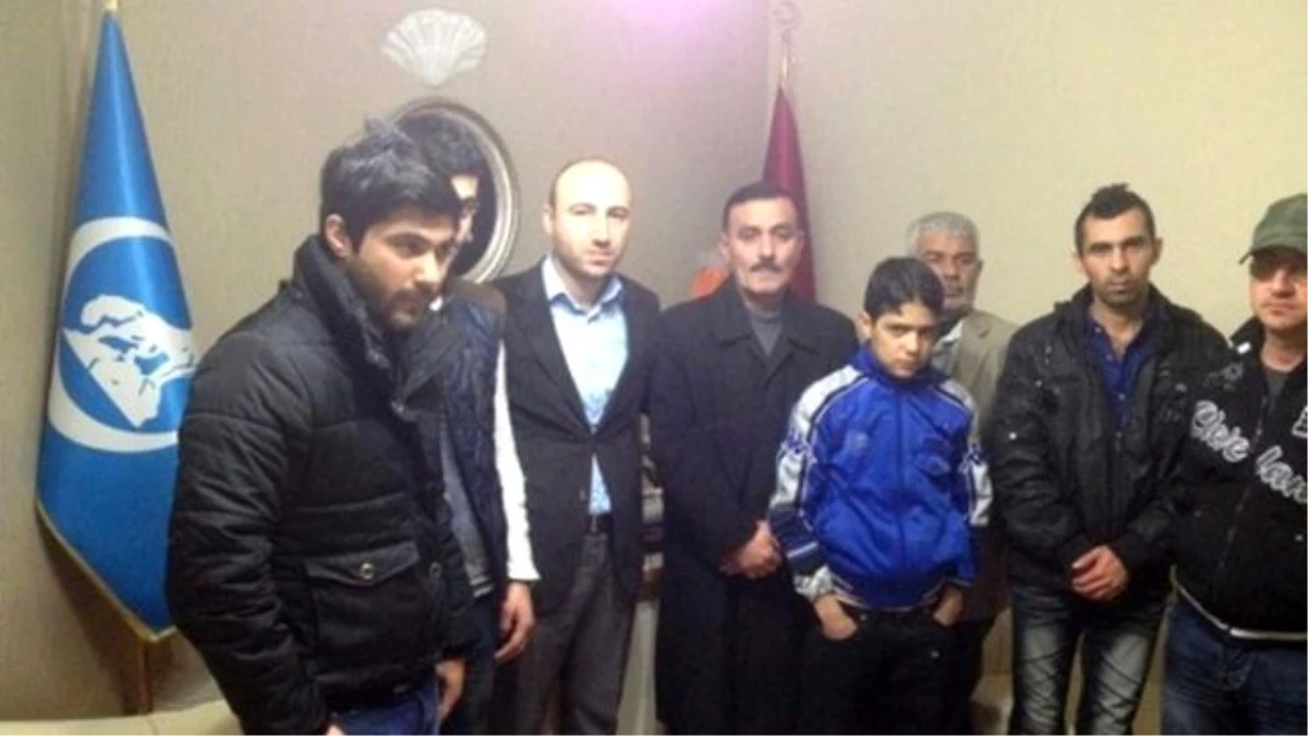 Telafer\'den Gelen Mültecilerden Kırşehir Ülkü Ocaklarına Ziyaret