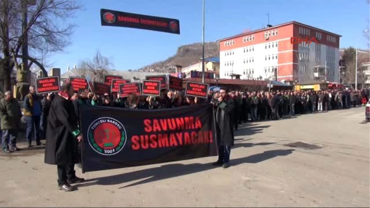 Tunceli Baro Başkanı\'na Verilen Hapis Cezası 3 Bin Kişilik Yürüyüşle Protesto Edildi